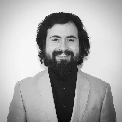 Headshot of Alfredo Villalonga